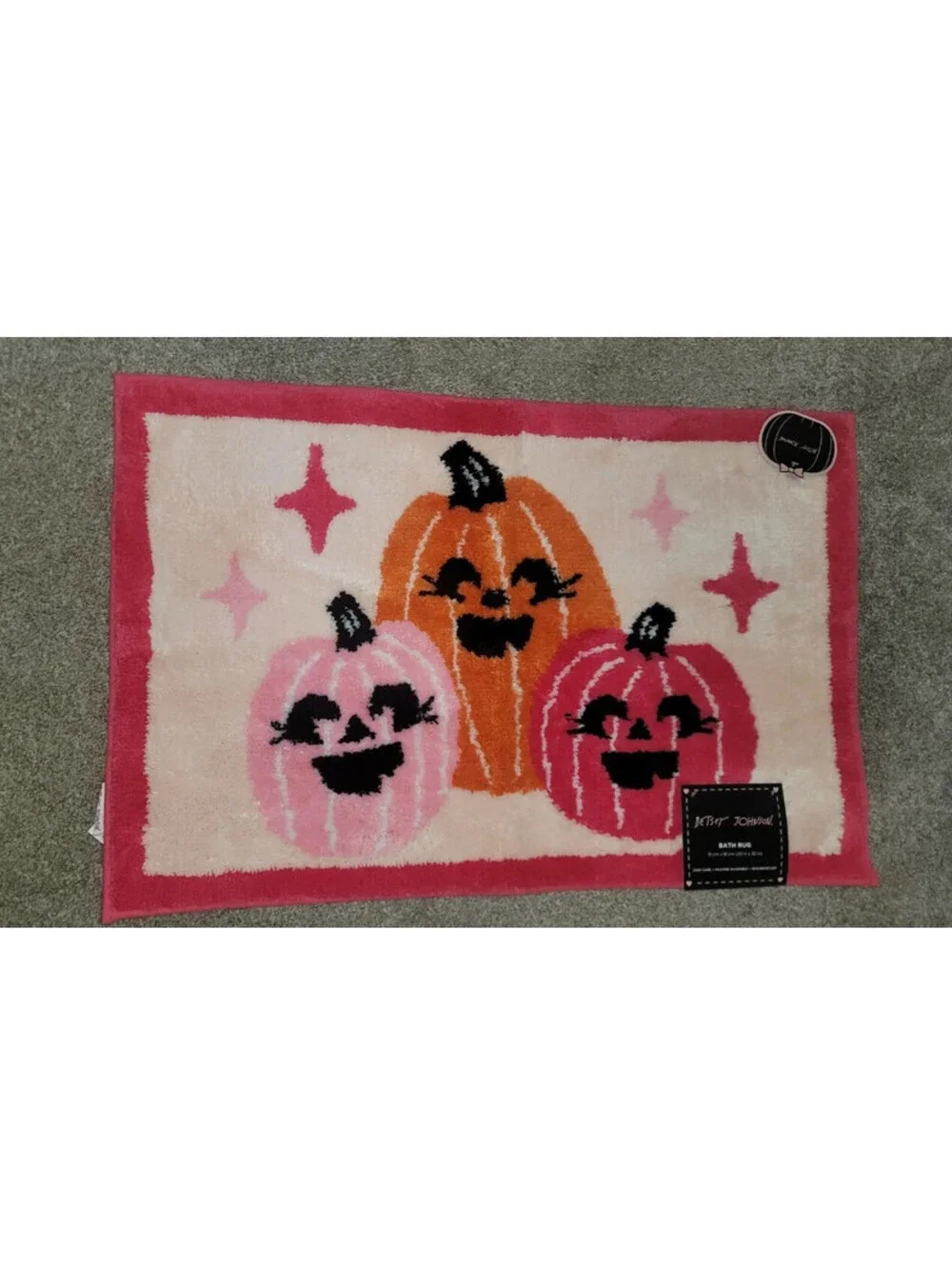 BETSEY JOHNSON BATH RUG - 20